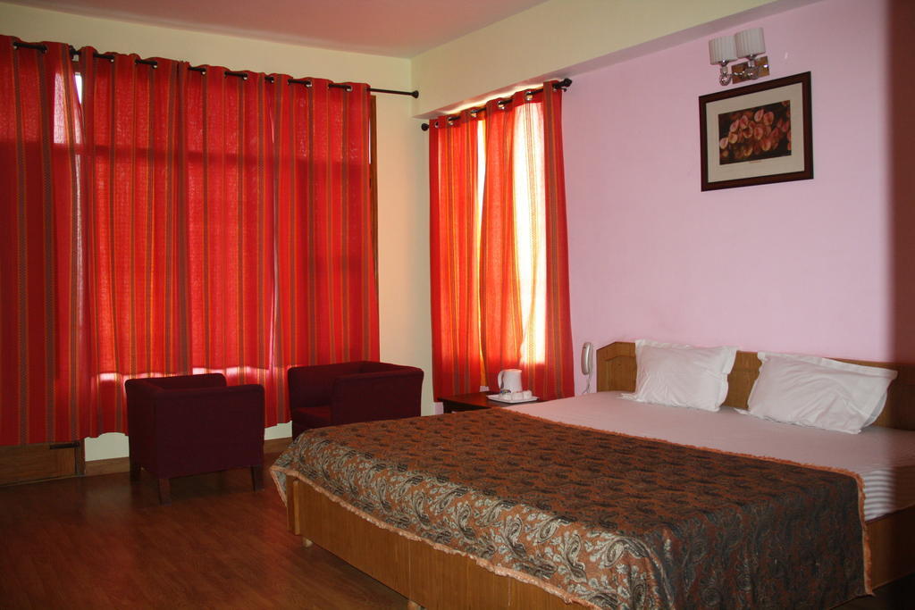 United 21 Resort Chail Zimmer foto